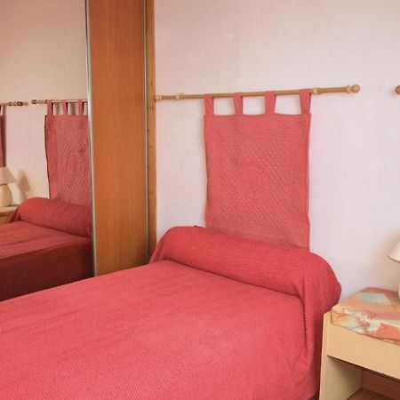 2 Bedroom Nice Home In Plestin Les Greves Esterno foto